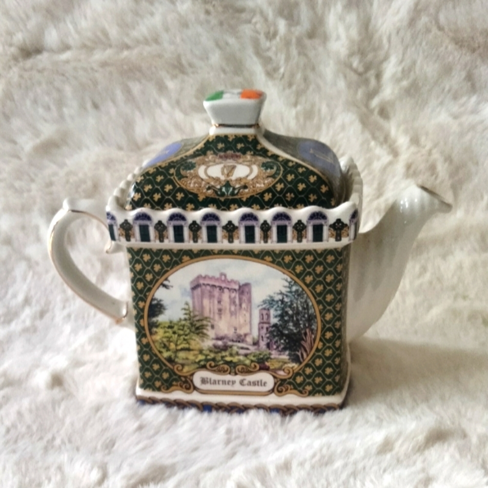 Sadler Castles Teapots, Ireland Blarney